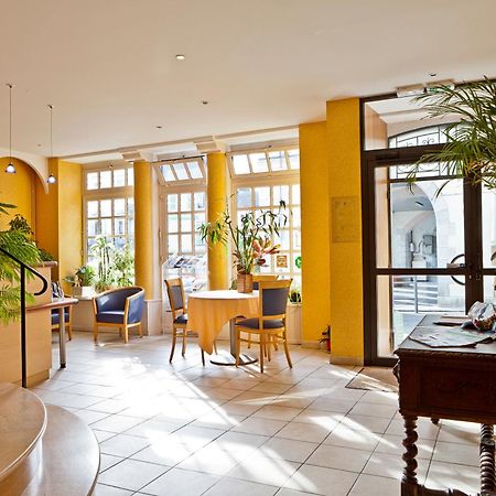Logis Hotel De France Arudy Bagian luar foto