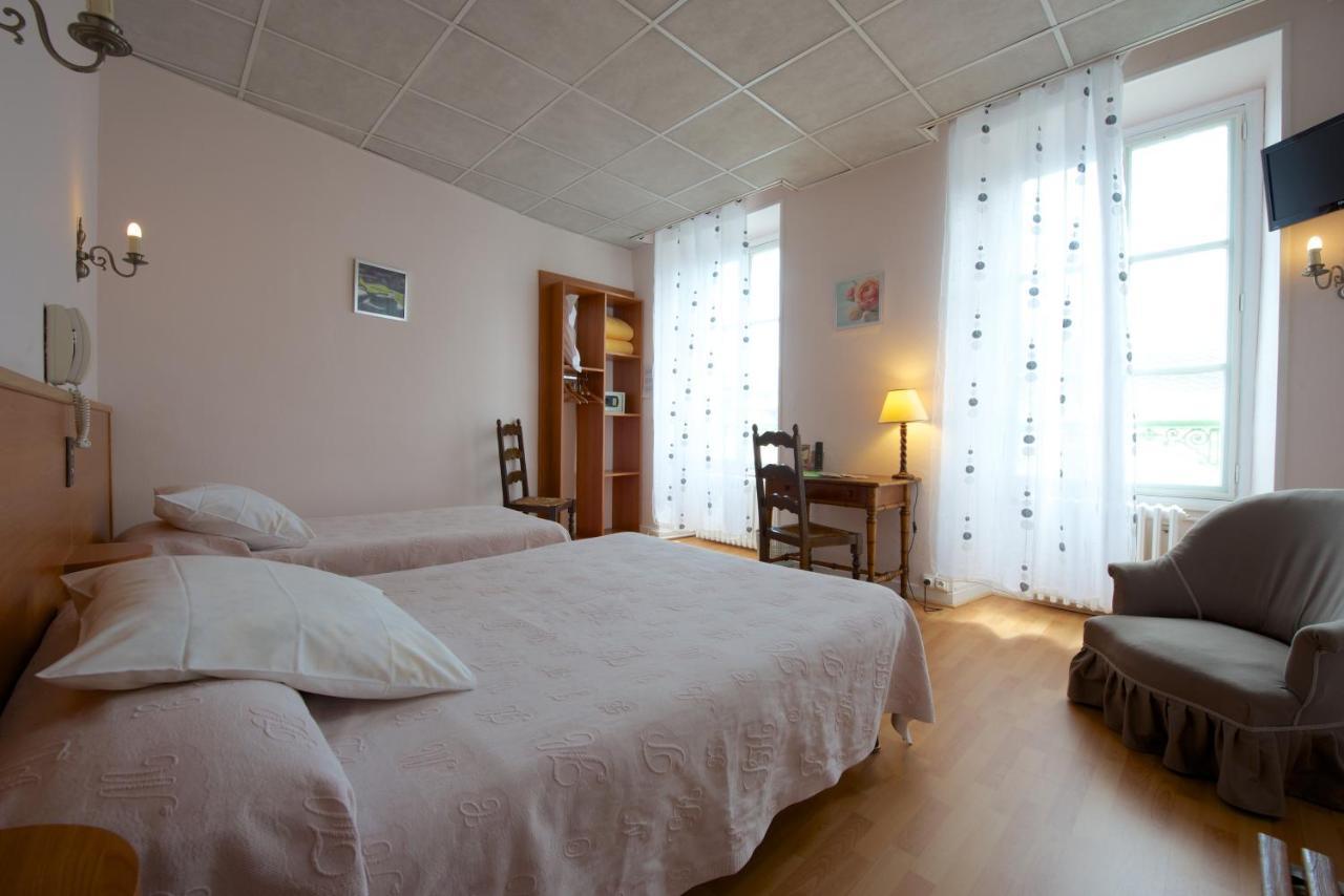 Logis Hotel De France Arudy Bagian luar foto
