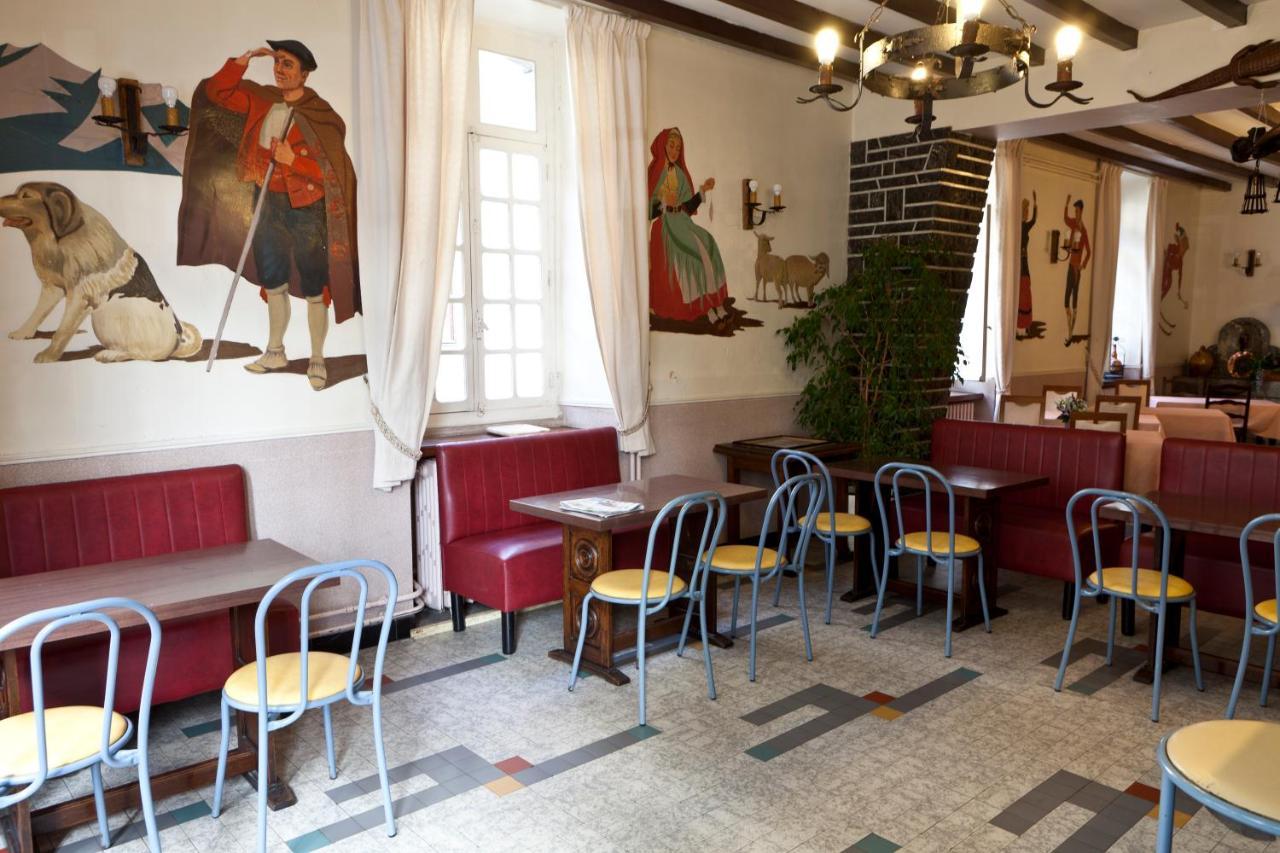 Logis Hotel De France Arudy Bagian luar foto