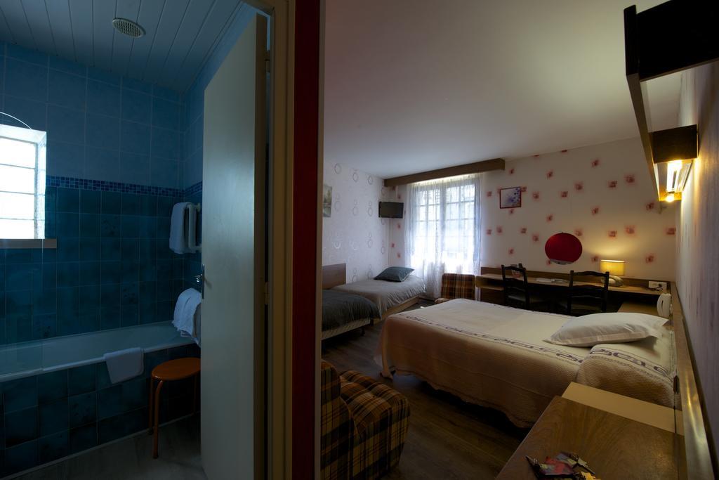 Logis Hotel De France Arudy Bagian luar foto