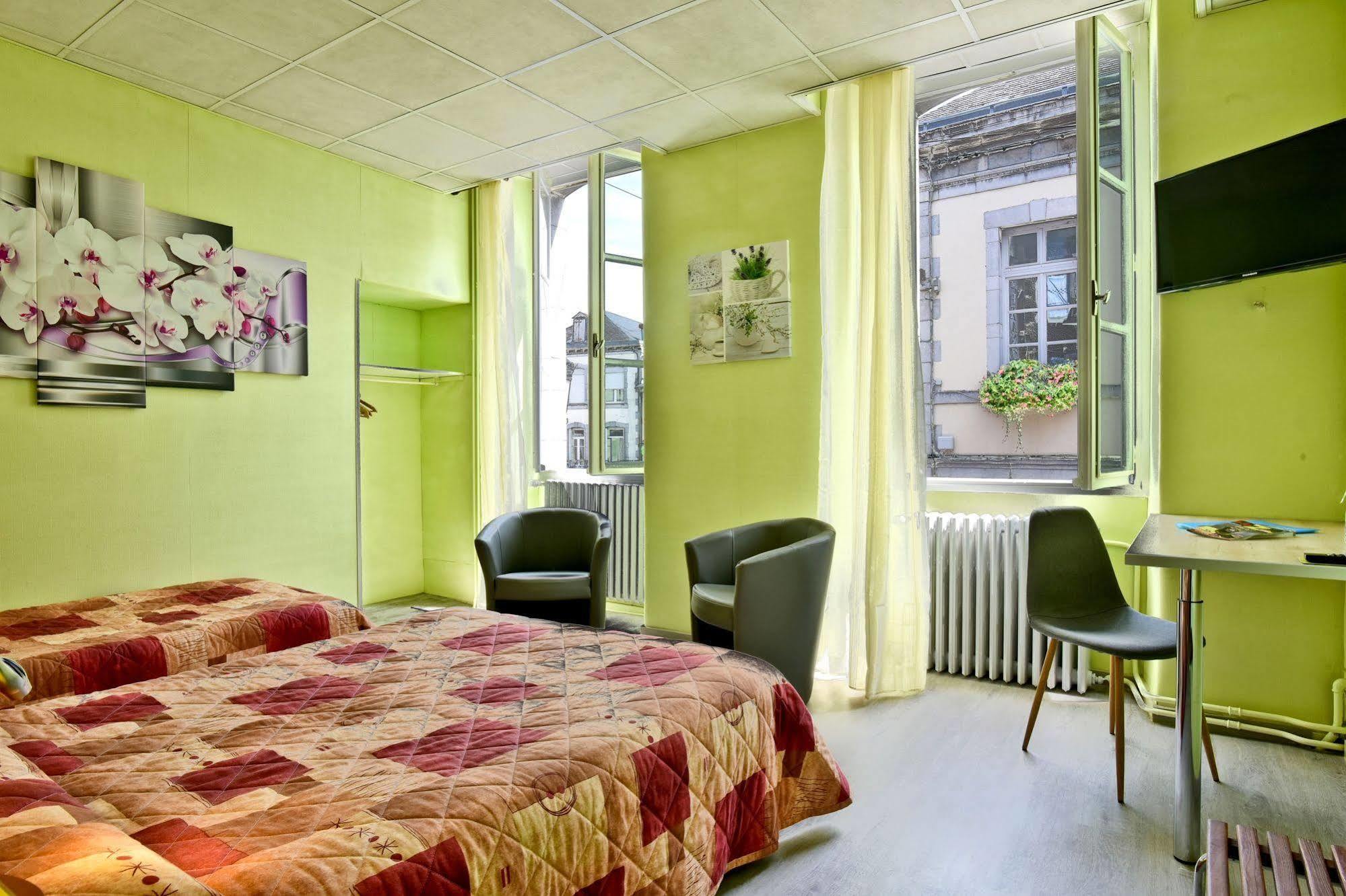 Logis Hotel De France Arudy Bagian luar foto